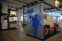 Tentoonstellingen Museumcollectie:  WereldWijdWerken, generaties over werk leven 