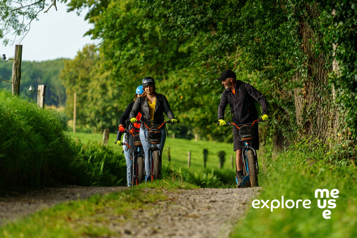 Ontspanning Privérondleiding gids een elektrische scooter voor terrein