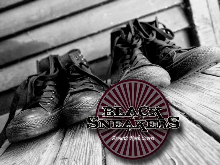 Concerten Black Sneakers