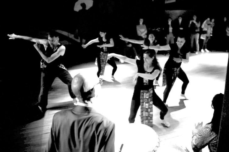 Workshops Afrikaanse Dans Gent Ciska Buyst live percussie Moussa Dembele Jo