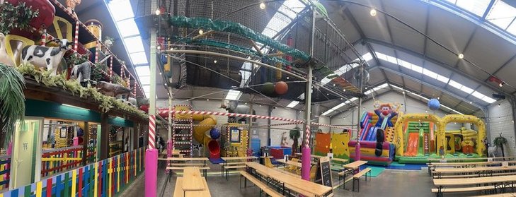 Ontspanning Binnen & buitenspeeltuin Clown City