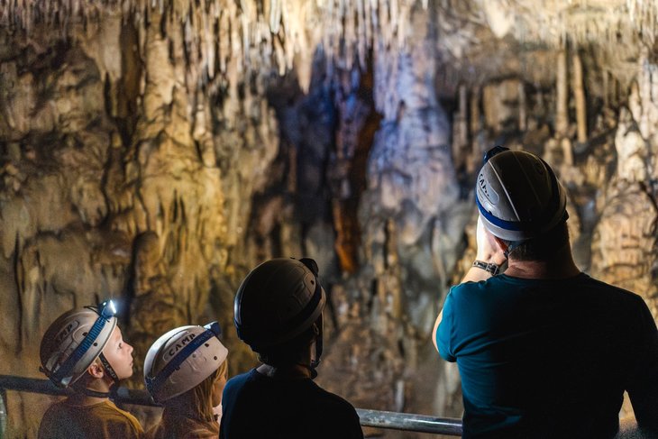 Ontspanning Wintervakantie het Préhistomuseum: Kerstmis het haardvuur