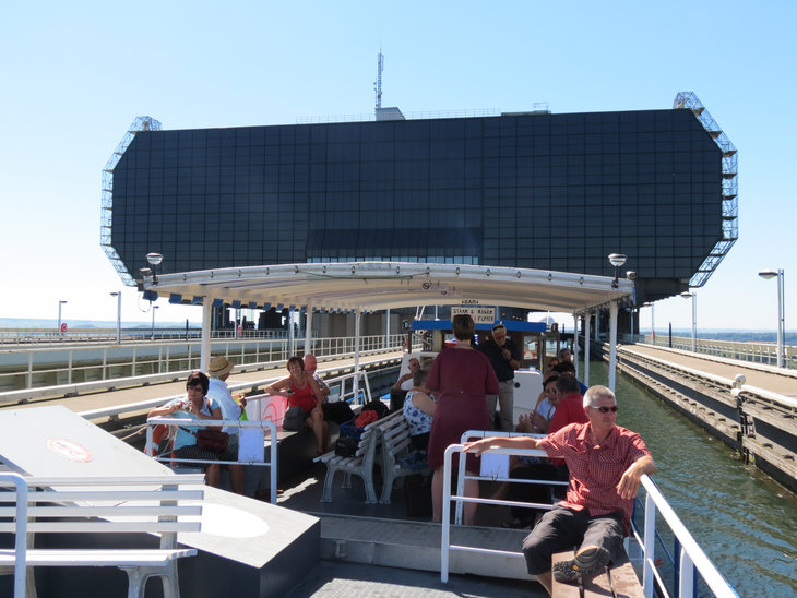Ontspanning Boottocht over Hellend Vlak Ronquières door scheepslift Strépy-Thieu