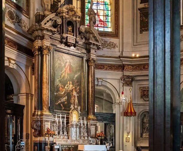 Ontspanning Themaroute: symboliek en rond basiliek