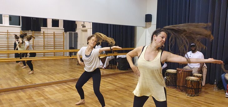 Workshops Cursussen Afirkaanse Dans Fanny Heuten & perussionisten