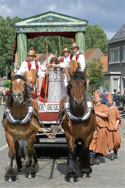Voorstellingen Bloedprocessie Meigem