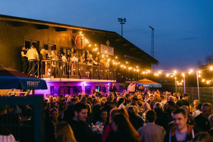 Nachtleven Grote Singles Party - Open Air