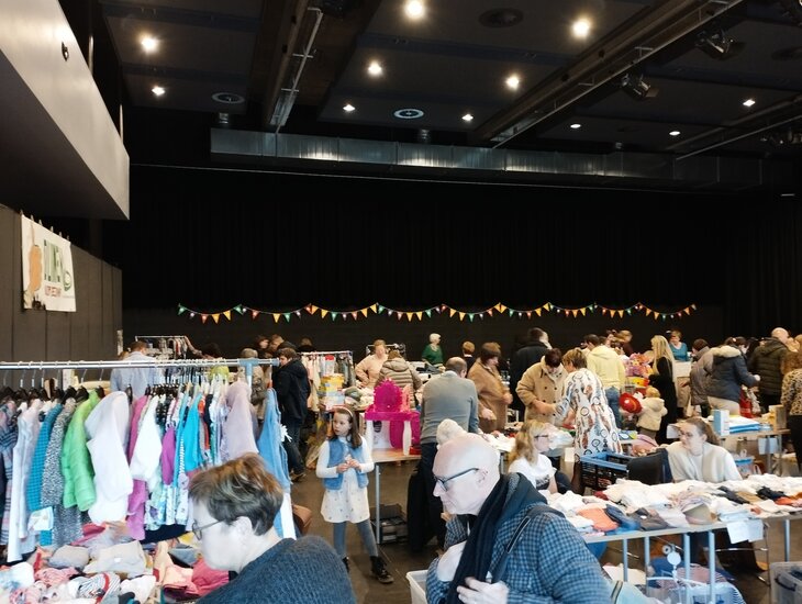 Ontspanning Tweedehandsbeurs voor kindergerief