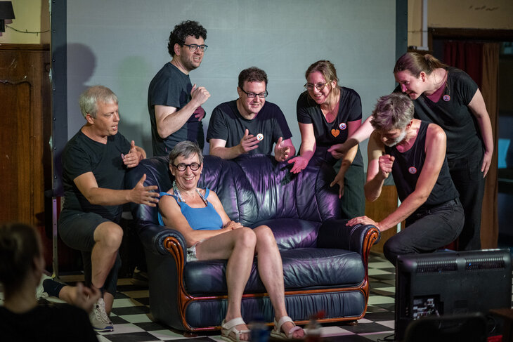 Voorstellingen A.I. ❤️ Impro Show - 90 s themed tv-avond