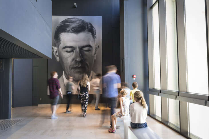 Ontspanning Op ontdekking het Magritte Museum