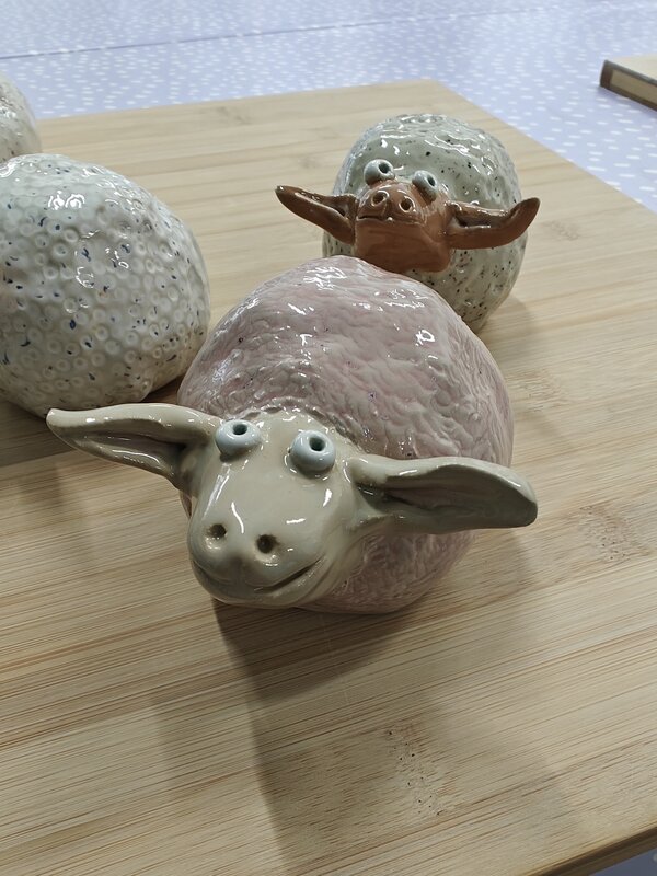 Workshops 2 schaapjes maken keramiek ( deel 1)