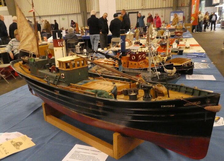 Ontspanning Competitie voor radiobestuurde stoomaangedreven modelschepen